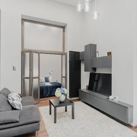 Apartment Exclusive Stylish On The Andrassy Fashion St