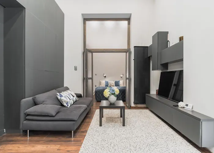 Exclusive Stylish On The Andrassy Fashion St Apartment